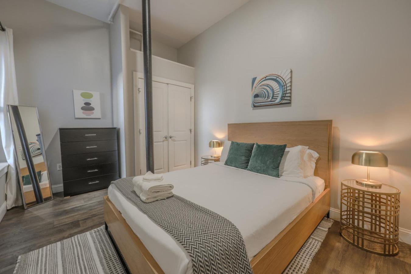 Apartamento Unbeatable Location 4 Bed Loft Parking Optional