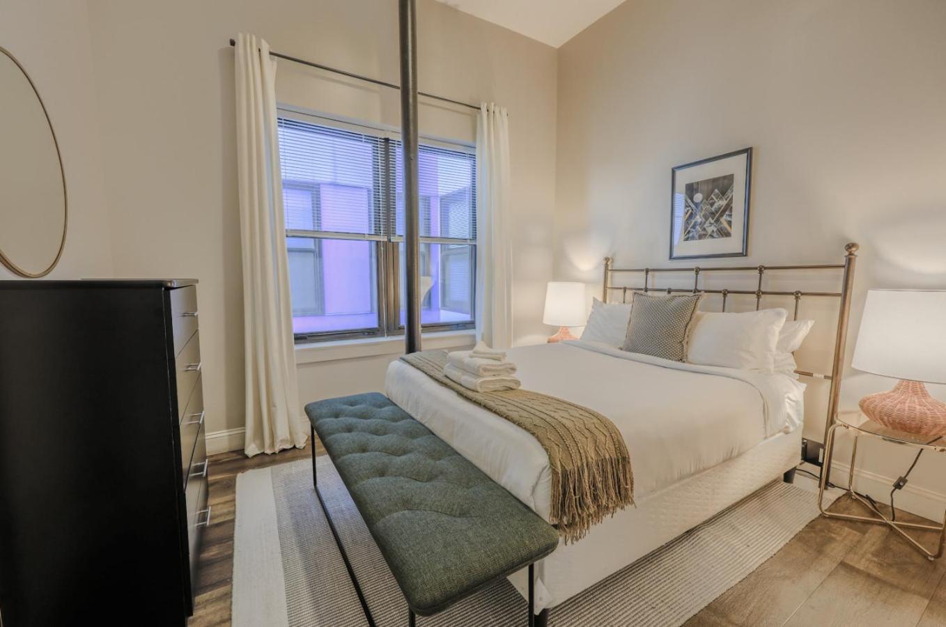 Apartamento Unbeatable Location 4 Bed Loft Parking Optional *